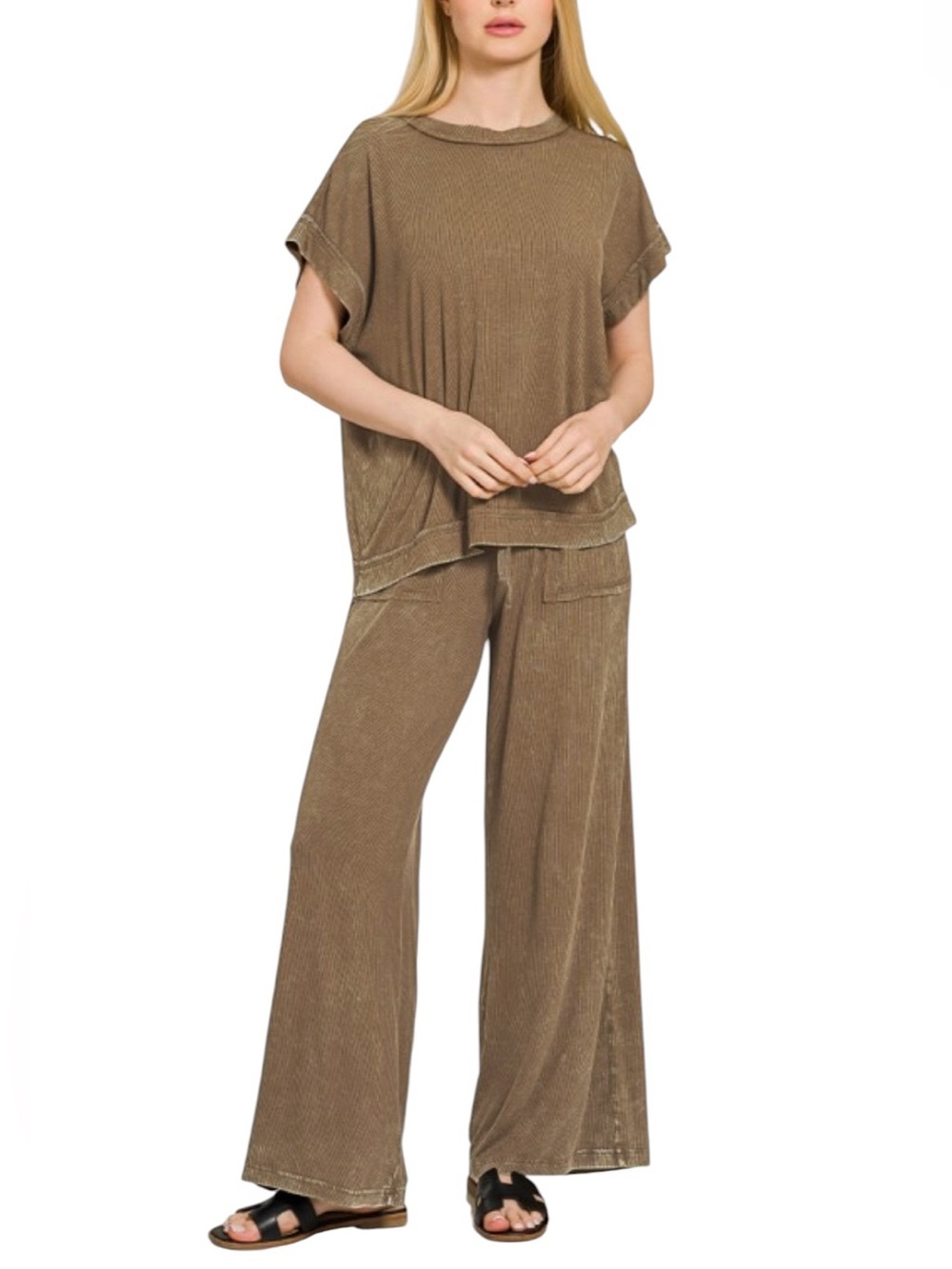 Relaxed Ribbed Short-Sleeve Top in Taupe
